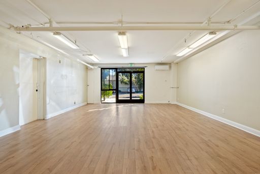 2074-2078 Parker Street - Commercial #115 - Expansive Showroom w/ Storage