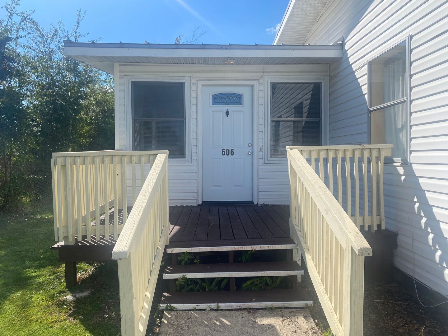 Lynn Haven Townhome: 606 Florida Avenue