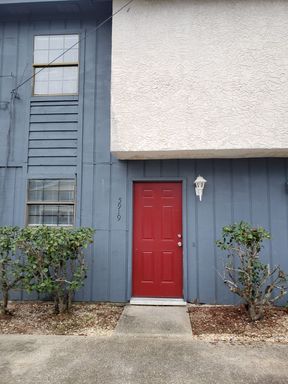 Townhome Near the Beach, In the Heart of PCB! *SPECIAL: 1/2 OFF 1st Month's Rent* + *Military Incentive!* – photo 1