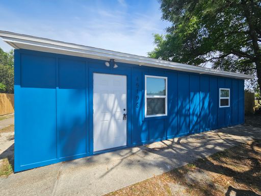 Cozy 2Bed/1Ba Standalone Home in Panama City, FL! *1/2 OFF Security Deposit for A-D Military!* – photo 1