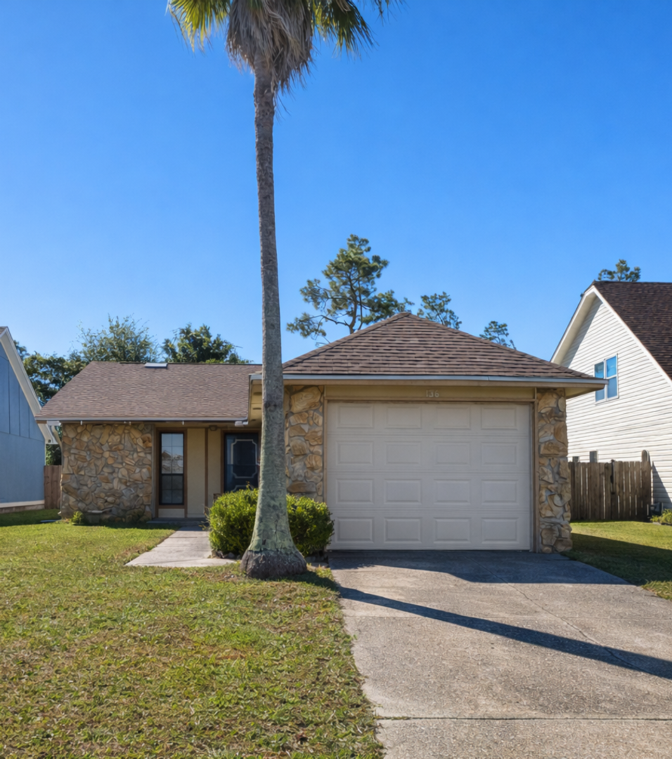 Panama City House: 136 Kristine Blvd