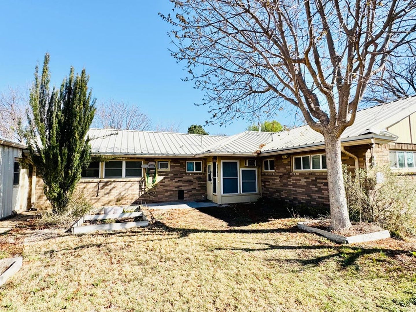 San Angelo House: 5702 Fruitland Farm