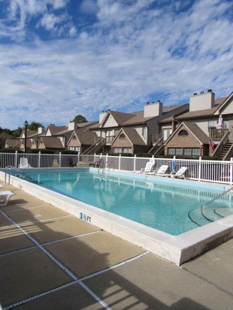 Pensacola House: 7150 Plantation Road #311