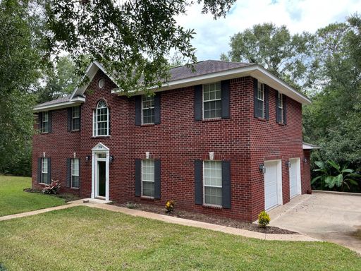Beautiful Colonial in Boulder Creek subdivision! – photo 1