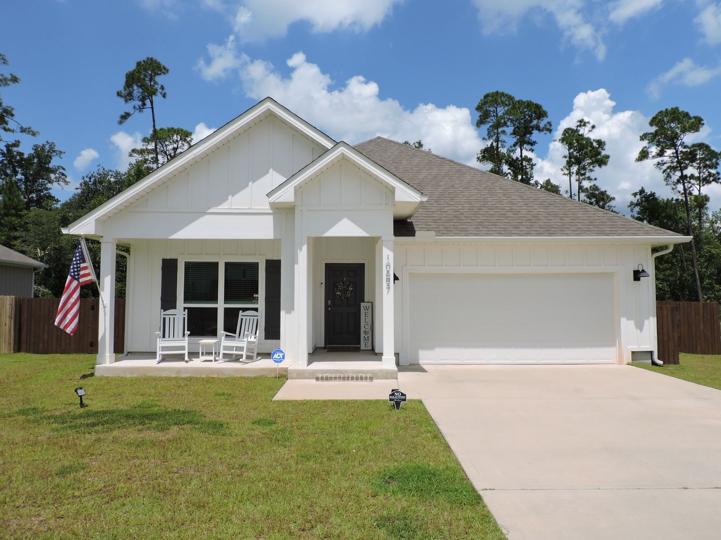 Pensacola House: 10697 Davenport Loop