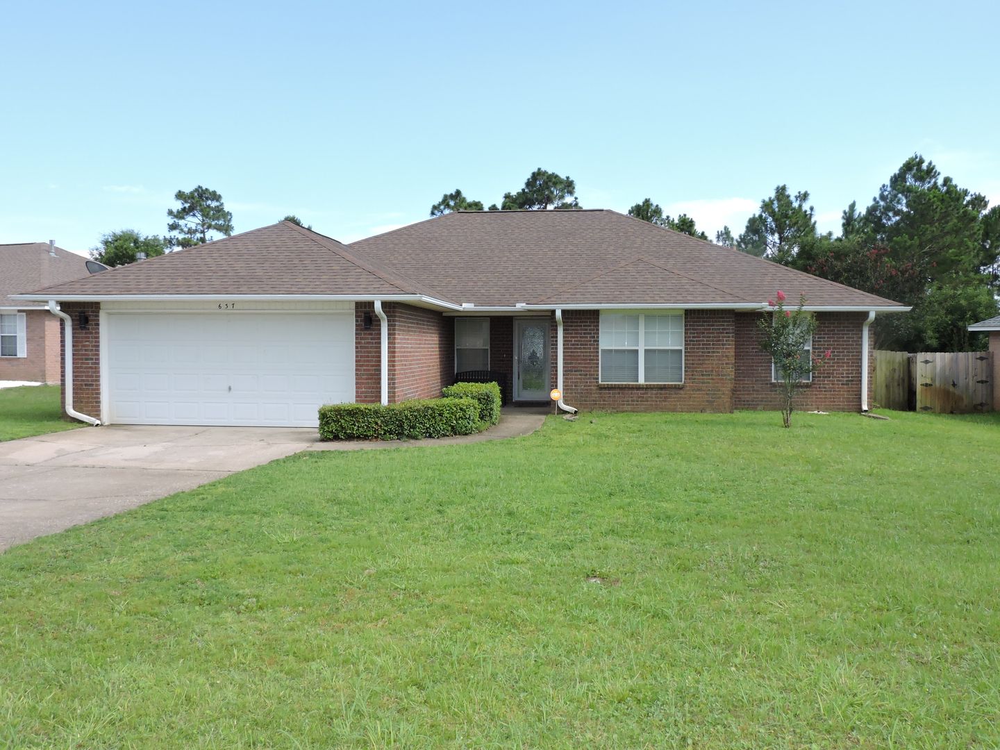 Pensacola House: 637 Downhaul Dr