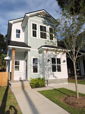 Brand new home! – photo 1
