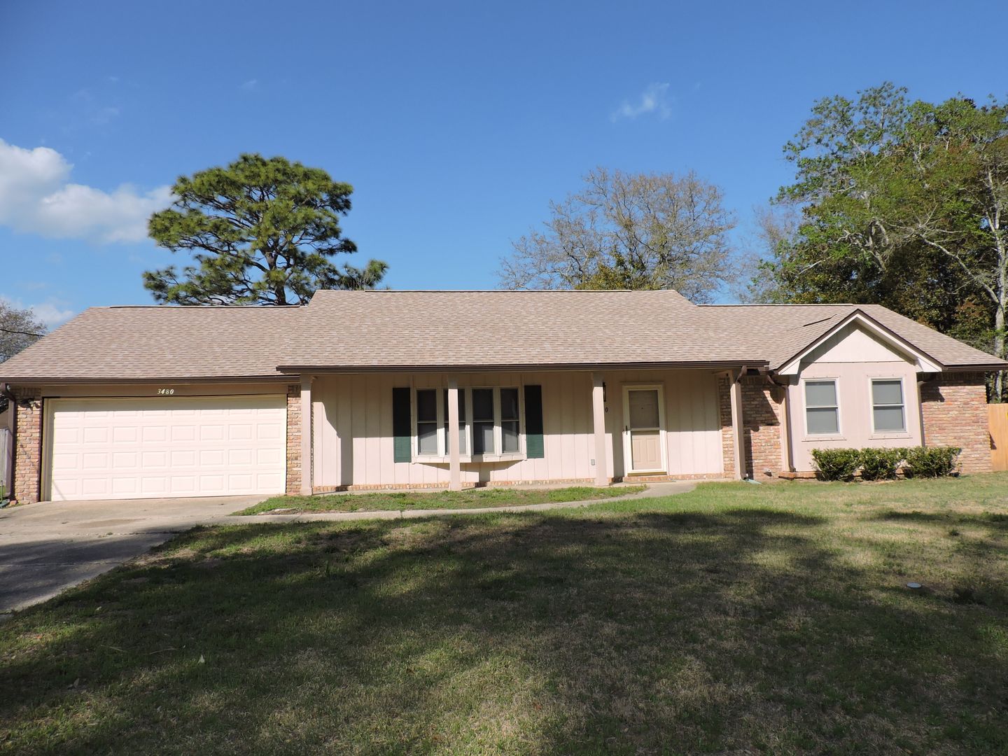Pensacola House: 3480 Blueridge Dr
