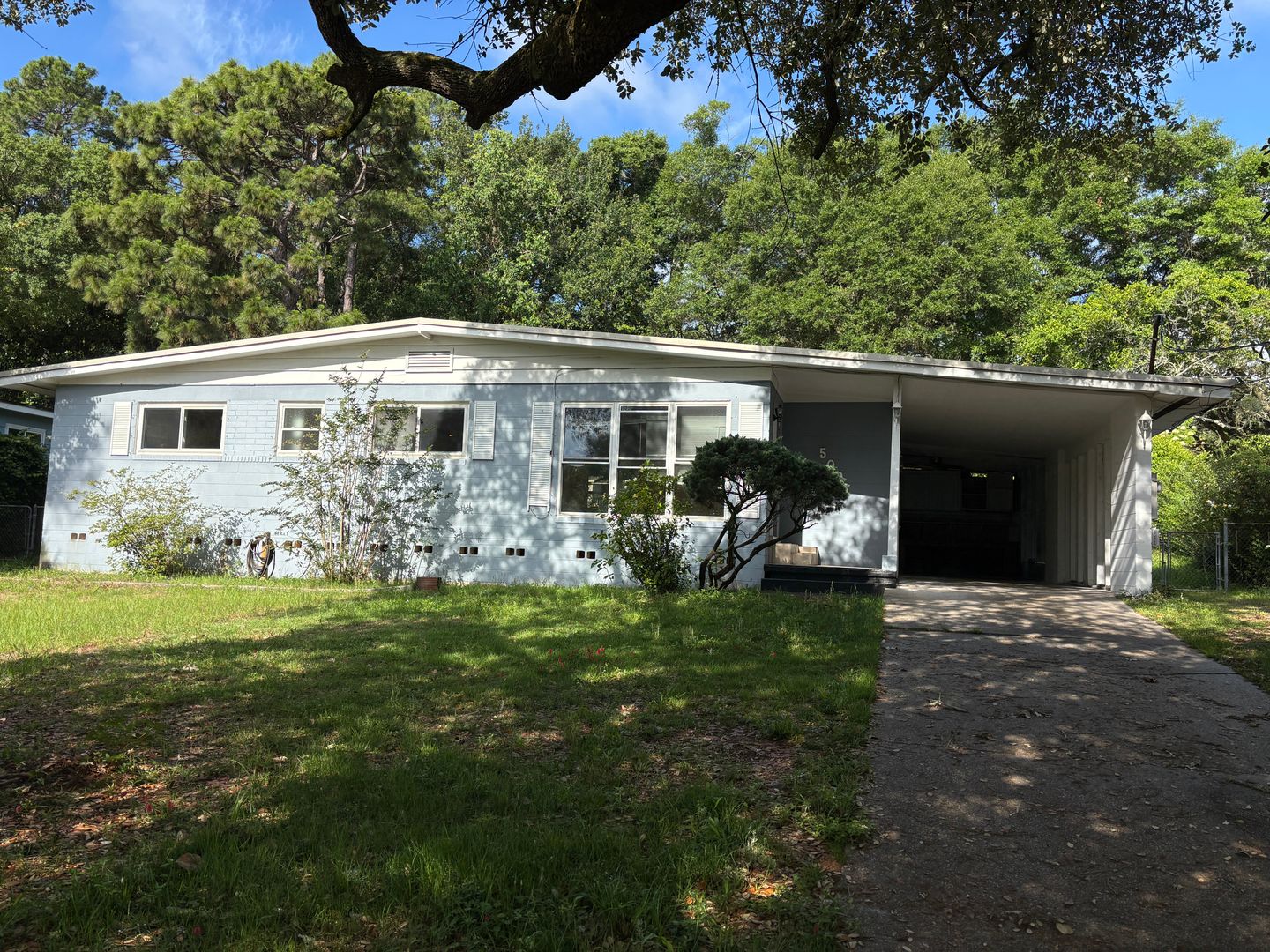 Pensacola House: 5095 Crestwood Rd