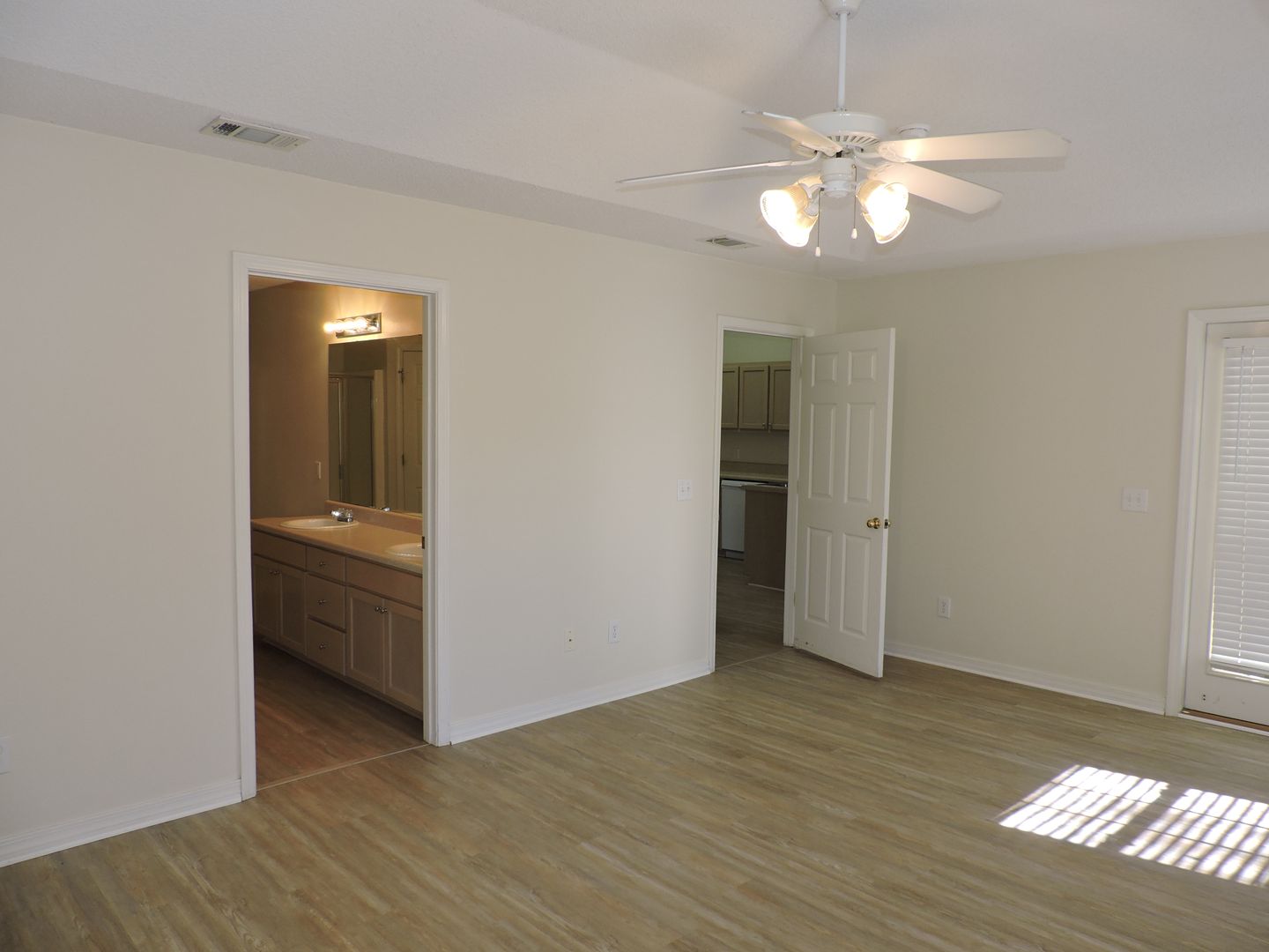 Pensacola House: 6837 Fort Deposit Dr.