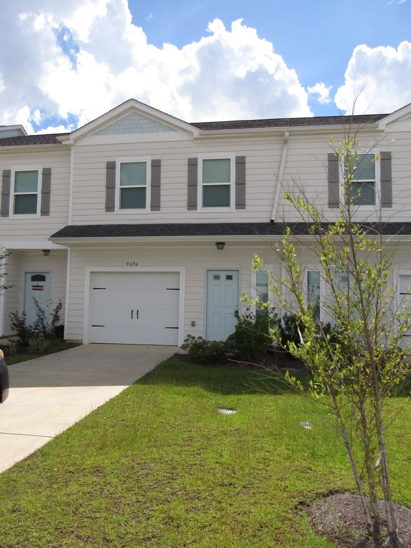 Pensacola House: 9696 Nature Creek Blvd.