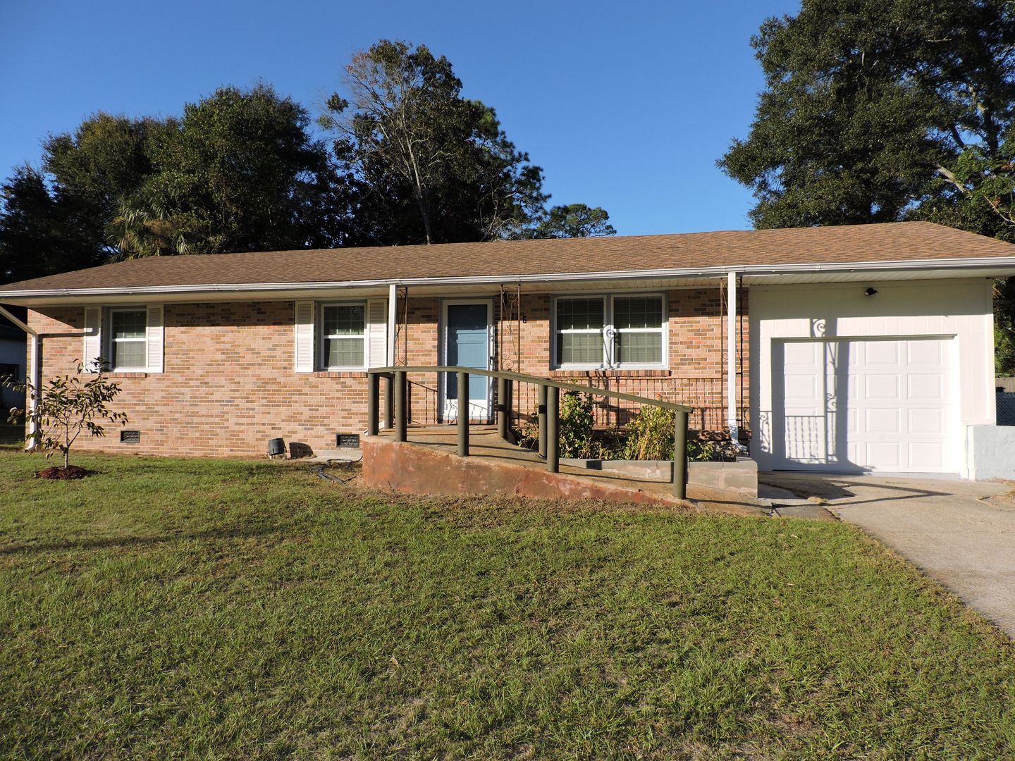 Pensacola House: 146 Drew Circle