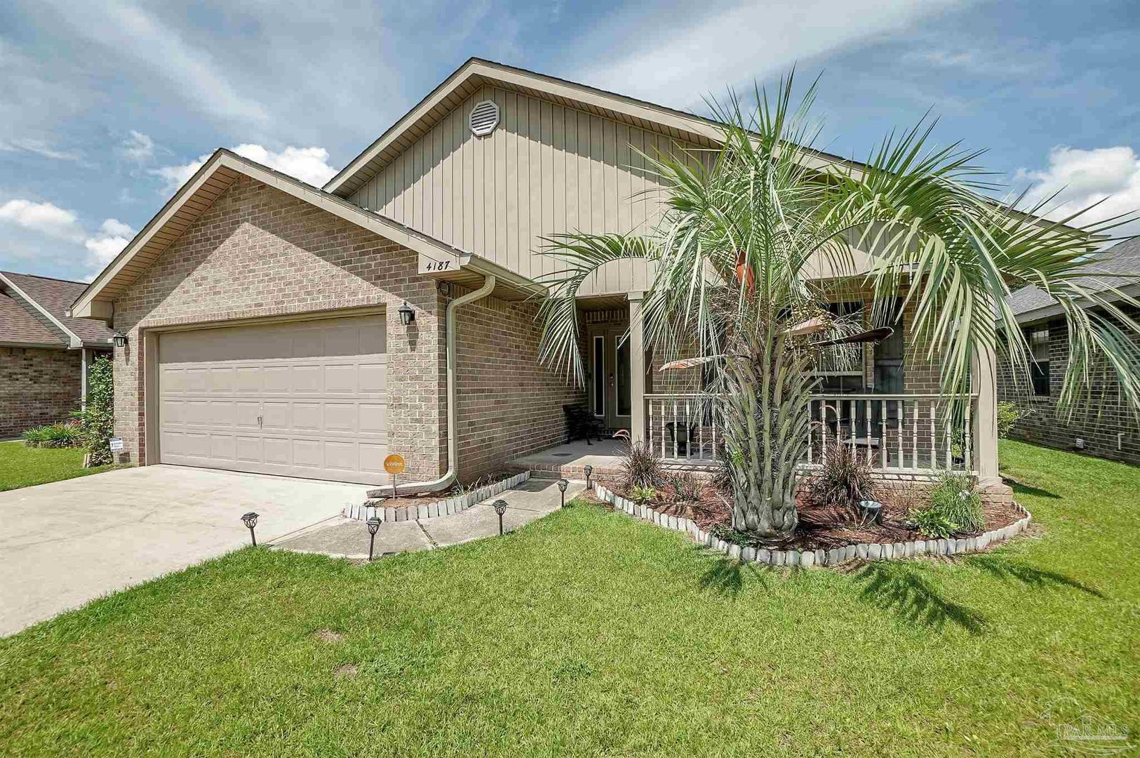 Milton House: 4187 Roosevelt Way