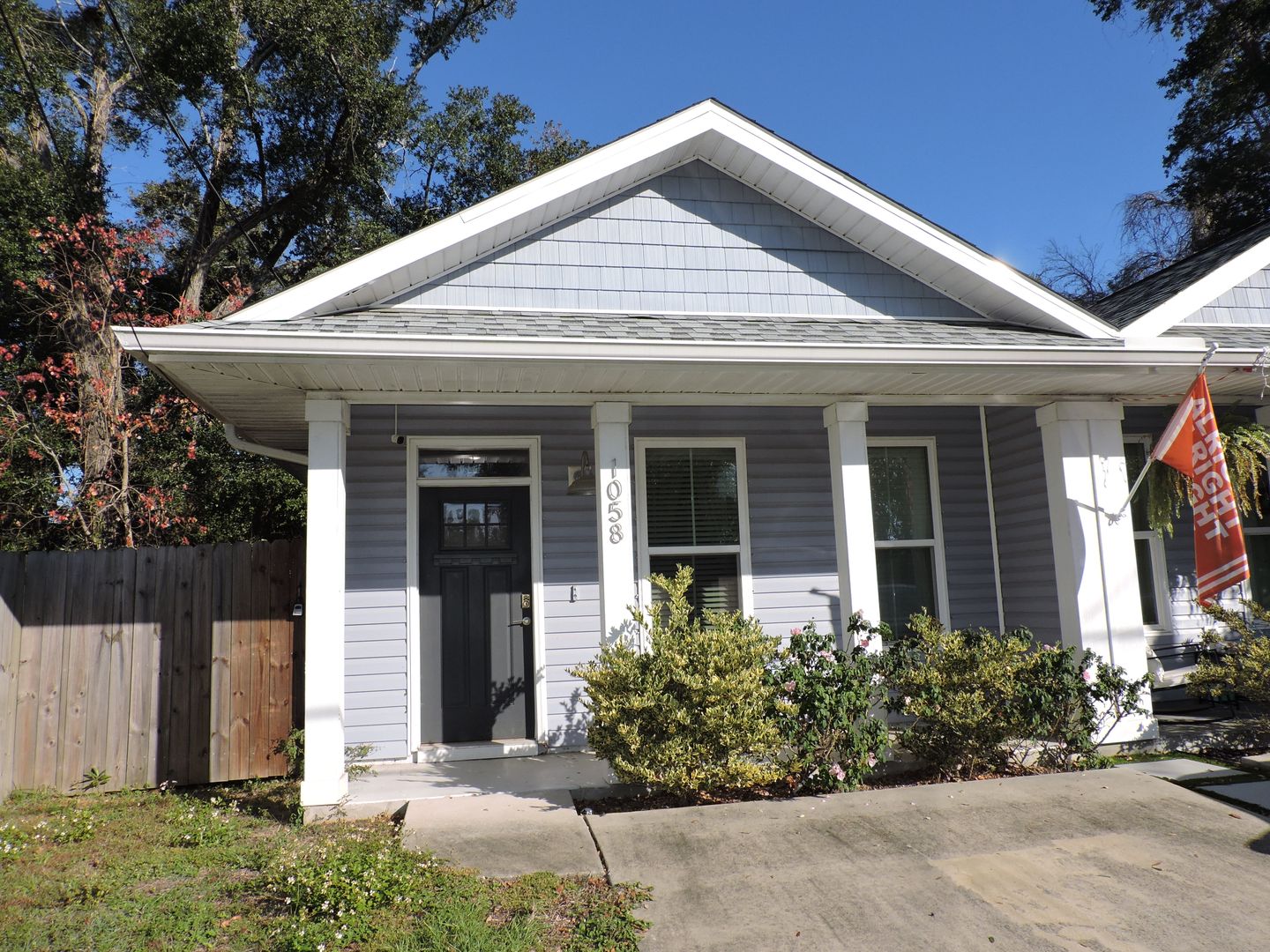 Pensacola House: 1058 W Brainerd St