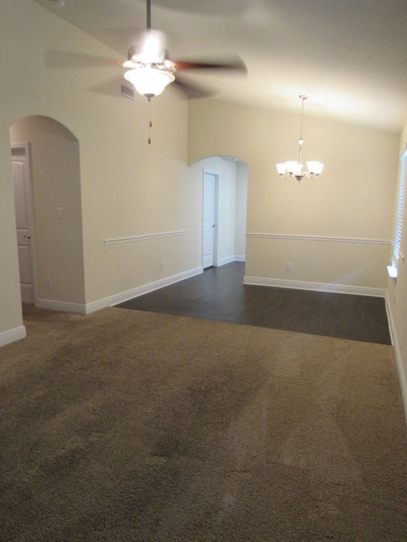 Pensacola House: 279 Cottage View Drive