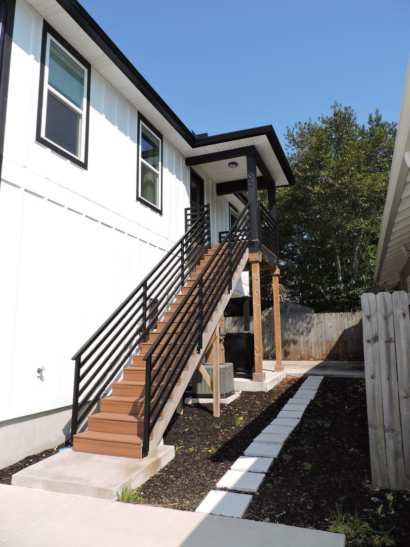 Pensacola House: 1702 E La Rua St