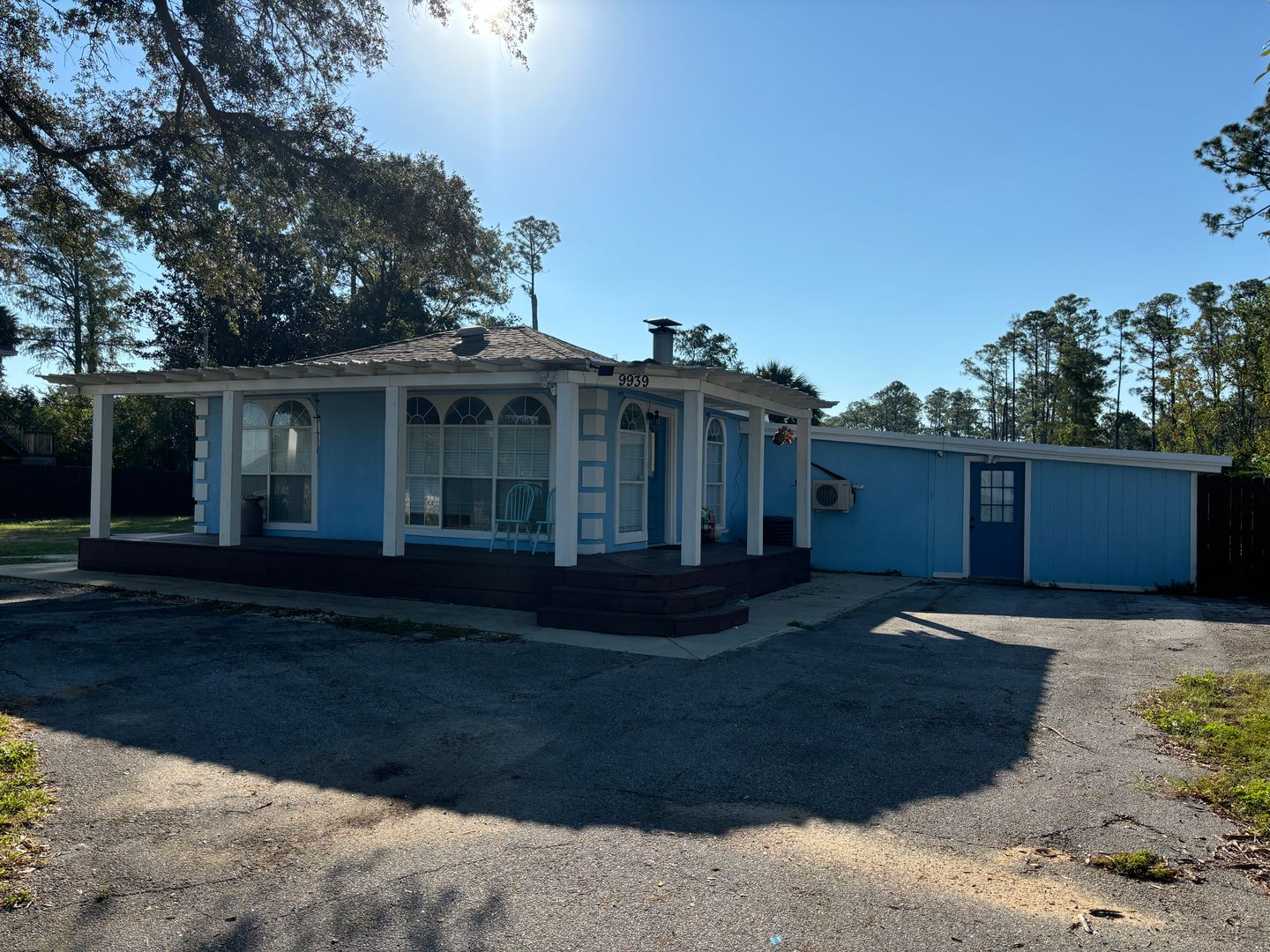 Pensacola House: 9939 Lillian Hwy