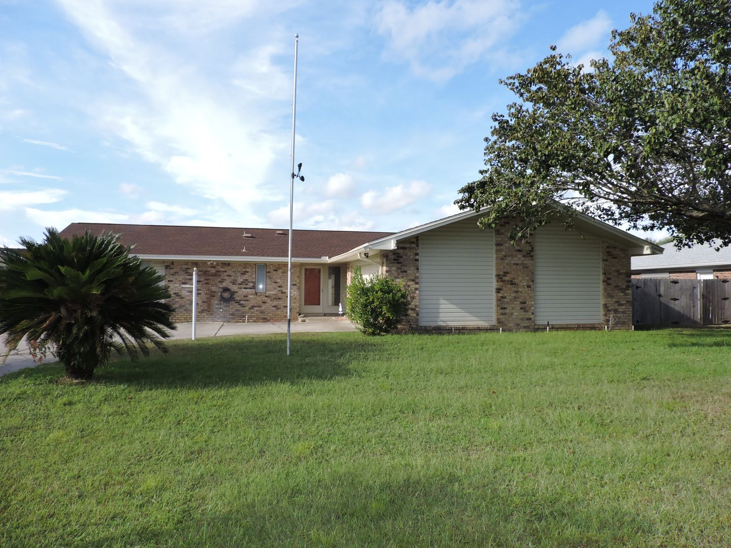 Pensacola House: 12134 Longwood Dr