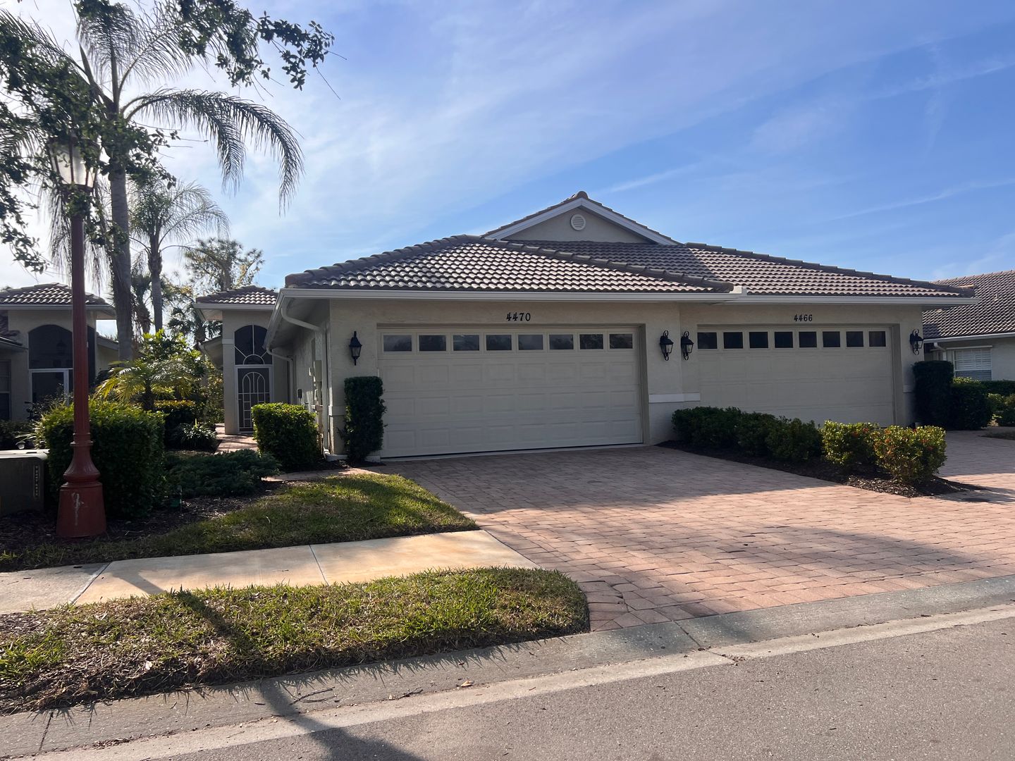 VENICE House: 4470 CORSO VENETIA BLVD
