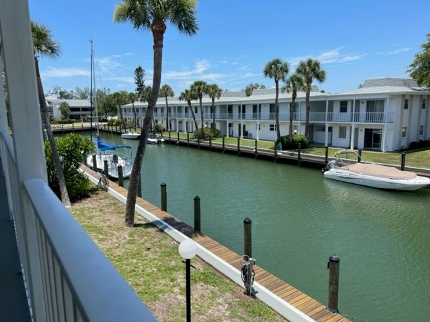 VENICE Condo: 902 GIBBS RD., #285