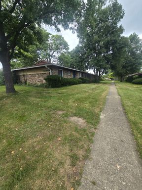 2 Bedroom Single Family – photo 1