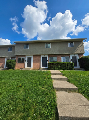 2 Bed 1.5 Bath Rental at 1716 Carstare Dr, Columbus, OH – photo 1