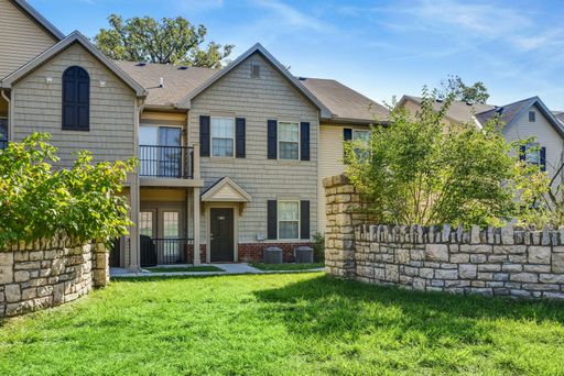 2 BEDROOM APARTMENT- $300 OFF FIRST MONTHS RENT – photo 1