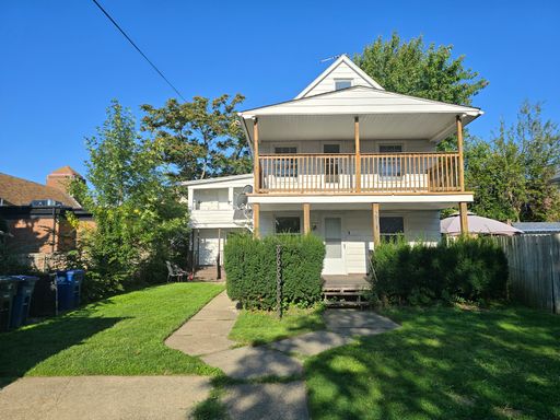 NEWLY UPDATED 2 BED 1 BATH FIRST FLOOR APARTMENT – photo 1