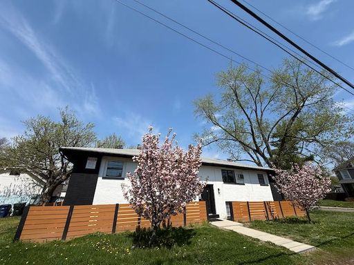 Charming Second Floor 2 bedroom, 1 bath Duplex - Franklinton - Columbus – photo 1