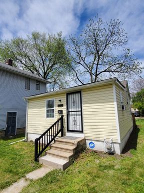 1 BEDROOM SINGLE FAMILY HOME--1/2 OFF FIRST MONTHS RENT – photo 1