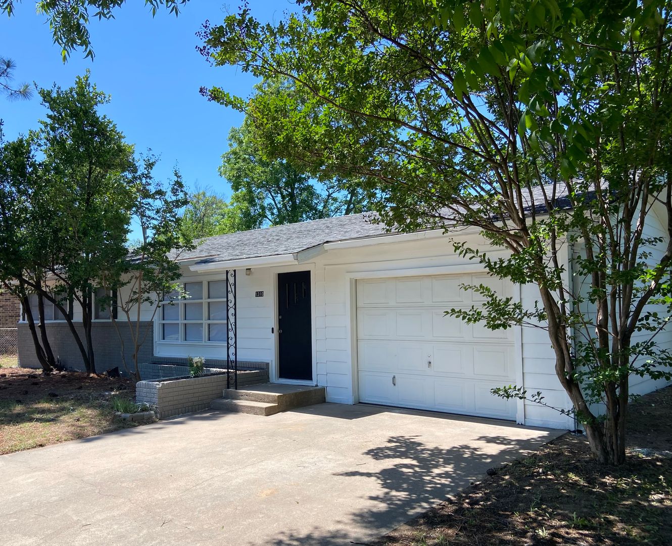 Stephenville House: 1310 North Garfield Avenue