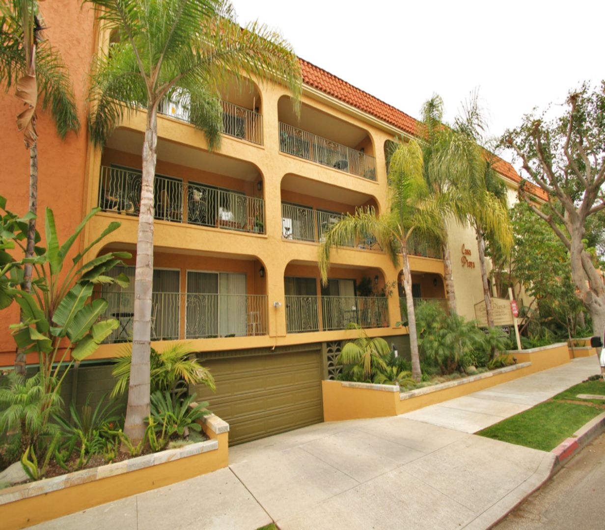 Long Beach Apartment: 215 Euclid Avenue
