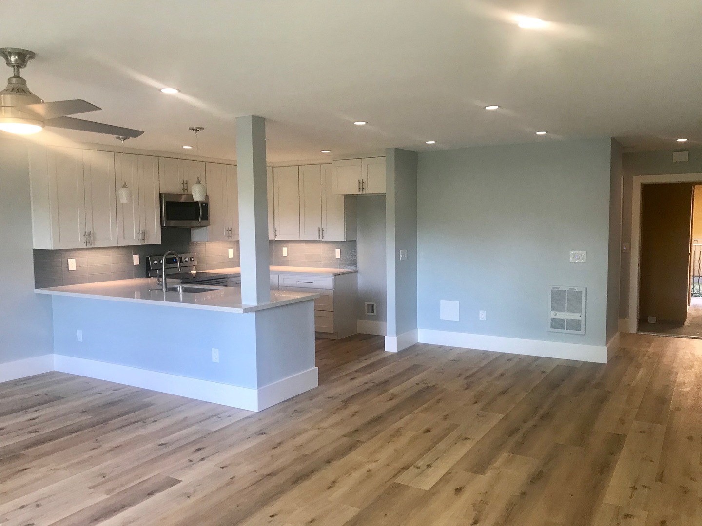 Long Beach Apartment: 215 Euclid Avenue