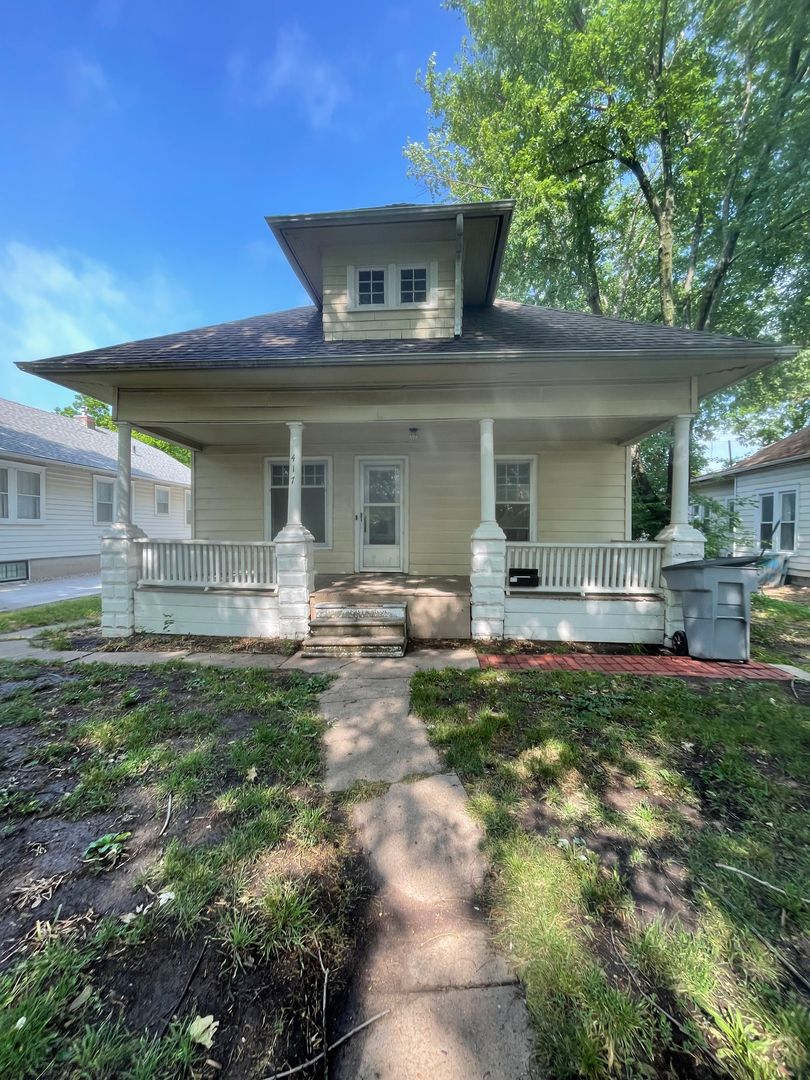Emporia House: 417 Constitution St.