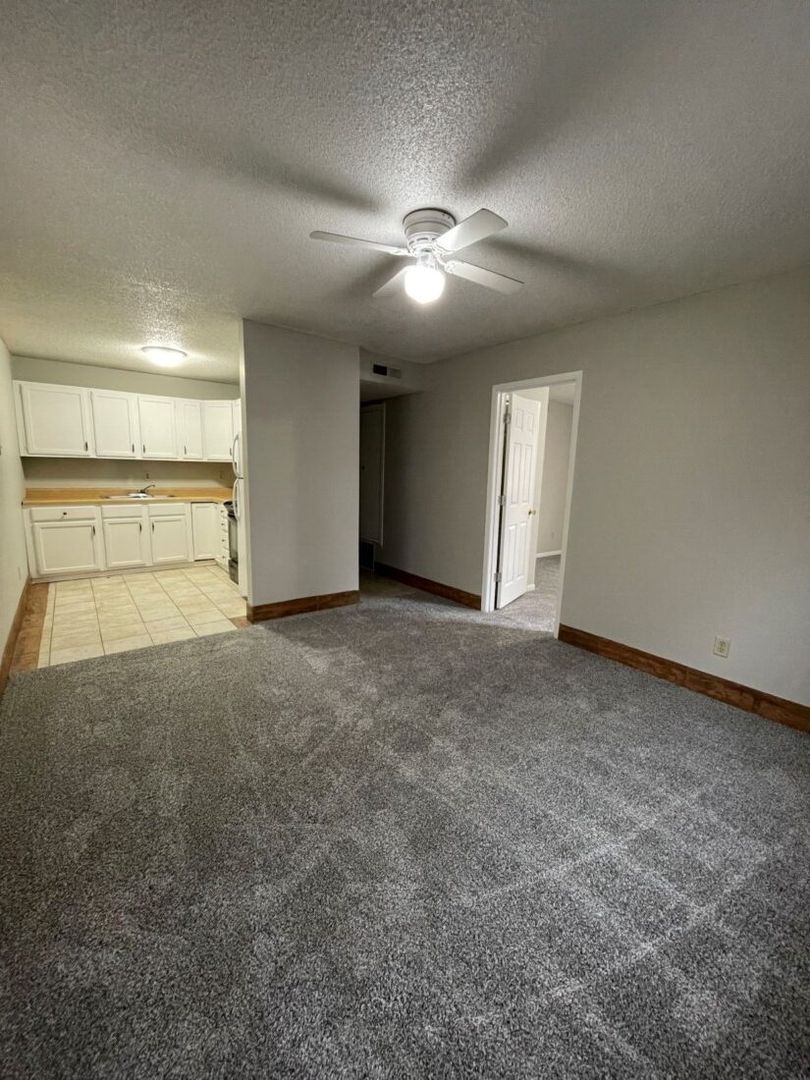 Emporia Apartment: 1116 Union St