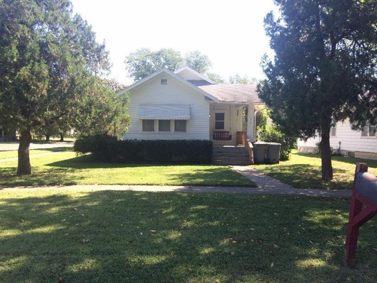 Emporia House: 2 S Exchange St