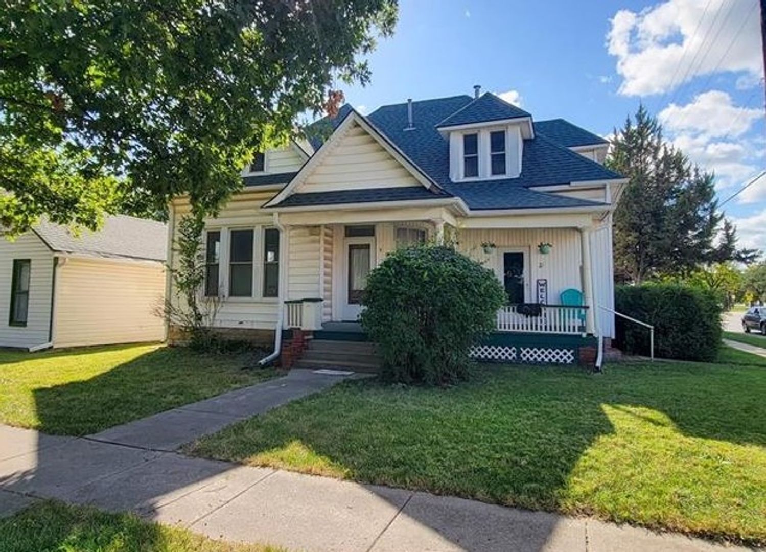 Emporia Apartment: 1127 Market St.