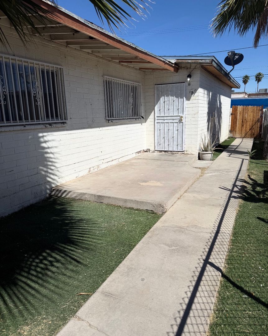 Las Vegas Apartment: 2117 Ballard Drive