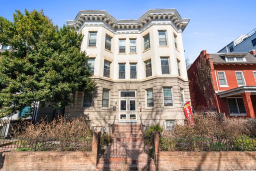 1773 Lanier Place NW, Apt 9 – photo 1