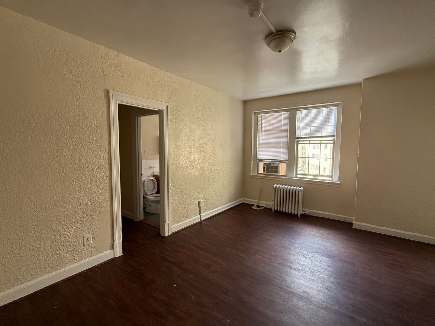 Washington Apartment: 3620 16th St NW