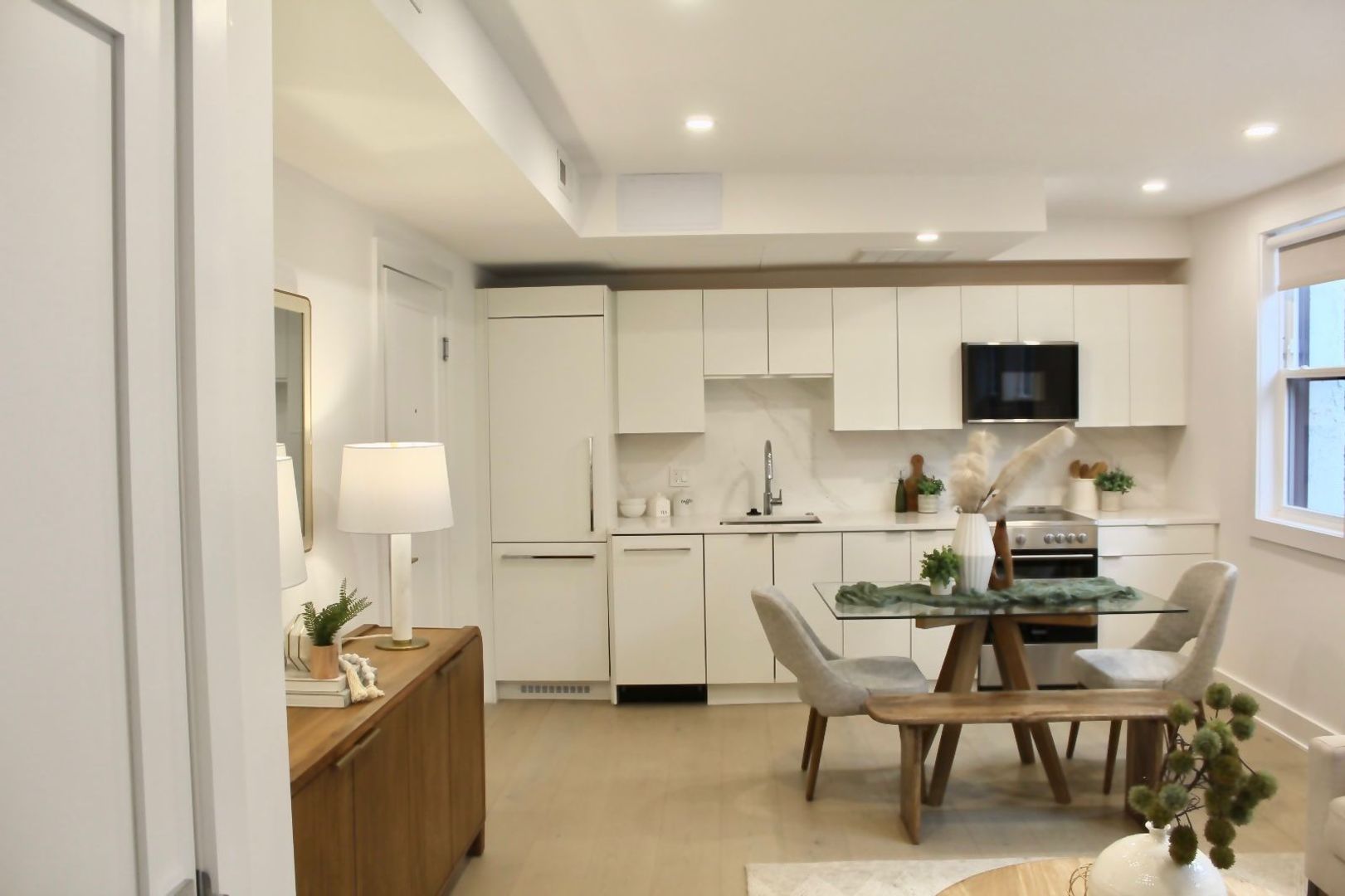 Washington Apartment: 2116 Kalorama Rd NW