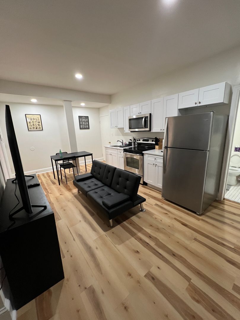 Washington Apartment: 1773 Lanier Place NW