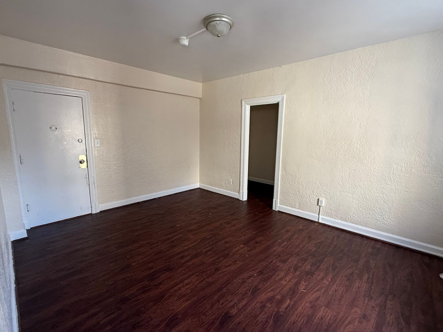 Washington Apartment: 3620 16th St NW