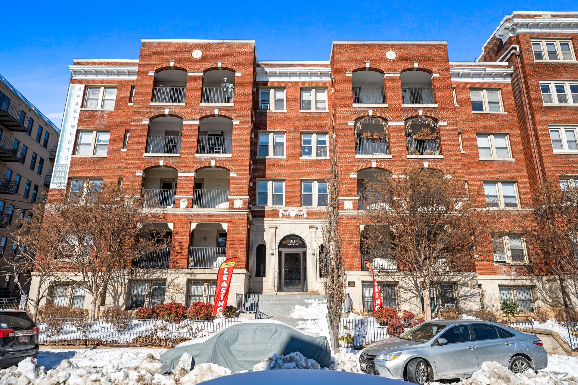 Washington Apartment: 811 Quincy St NW