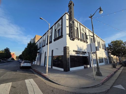Commercial Space with High Ceilings and New 208V/400AMP/3 Phase Electrical Panel! – photo 1