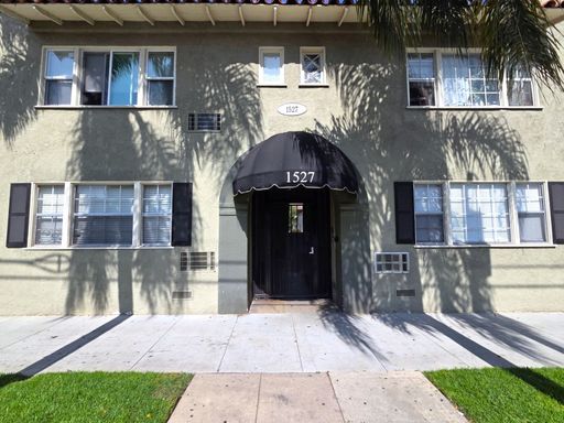 Wonderful Studio Apartment in Prime Neighborhood! – photo 1