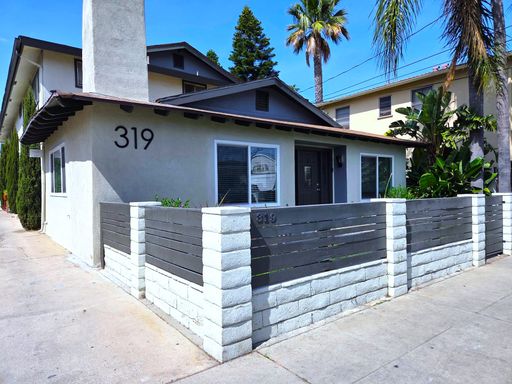 Freshly Painted 2-Bedroom, 2-Bathroom Home! – photo 1