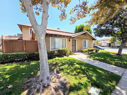 Beautifully Remodeled Ground-Floor Condo in Cerritos Villas with 2 Private Garages!