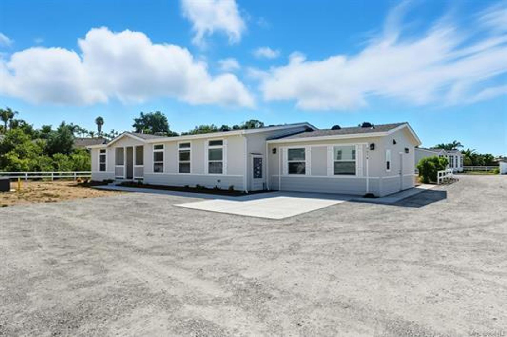 Vista House: 2080 Curtis Dr.