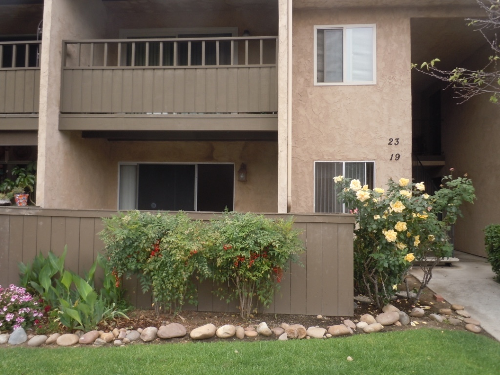 La Mesa Condo: 9175 Campina Dr. #19